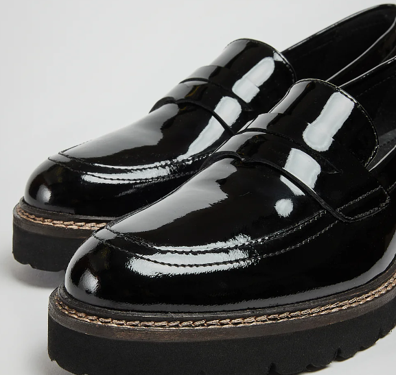 KENNY BLACK PATENT LOAFER